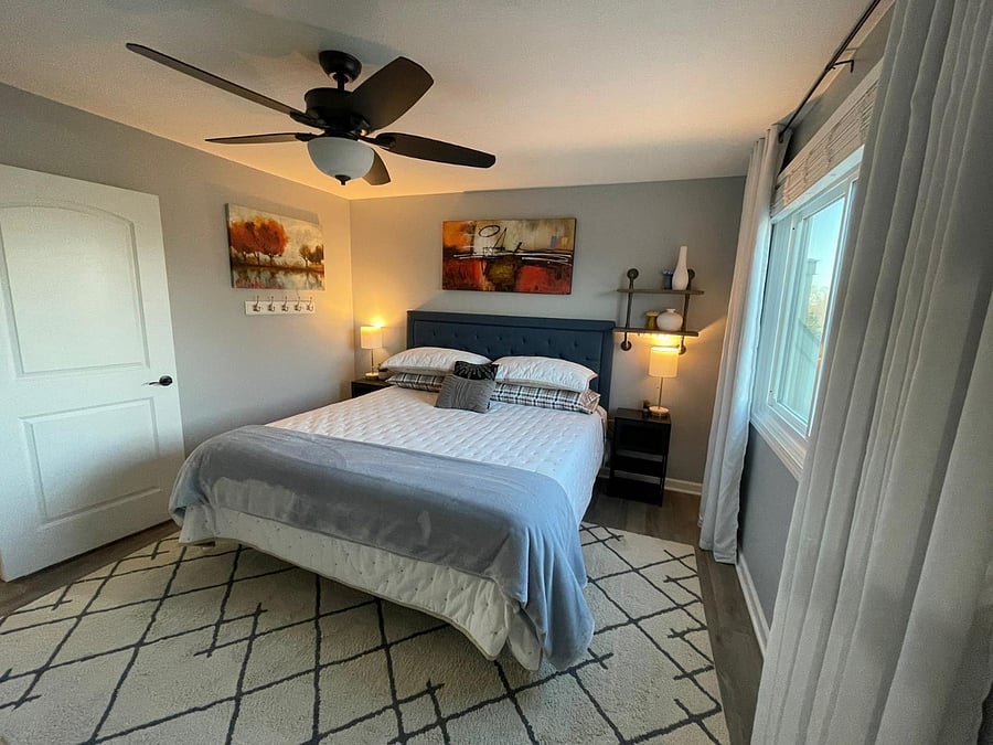 Back bedroom on second floor. King size bed with remote controlled head and feet adjustment. 