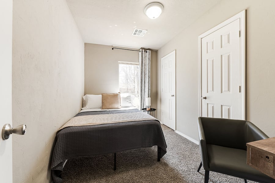 Room 3- private ensuite bath and small walk in closet
