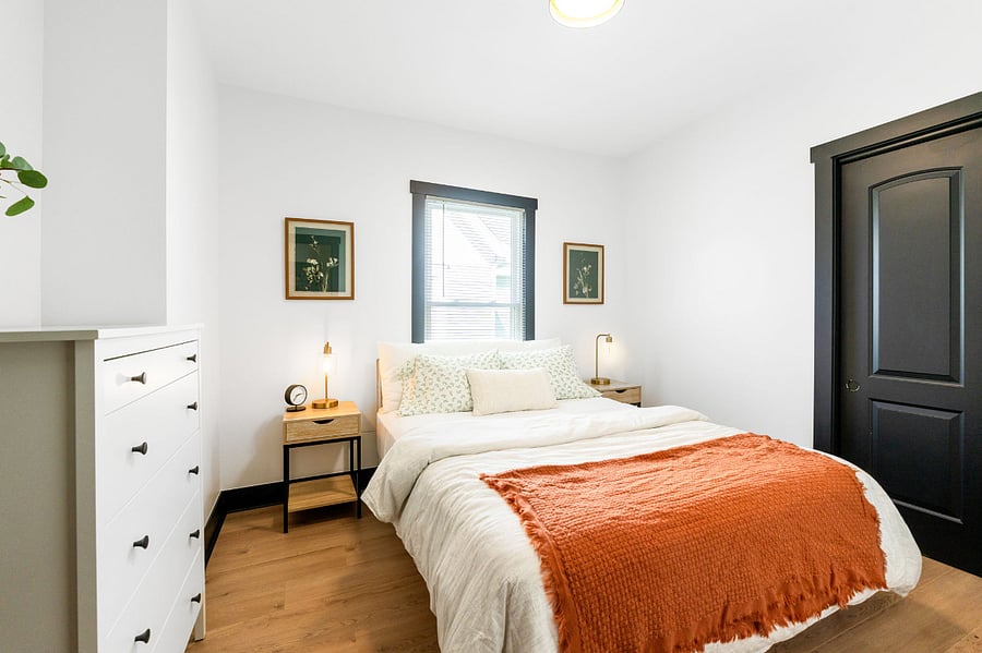 Bedroom 2 includes a queen size bed, closet, touch lamps, dresser, and a smart TV.