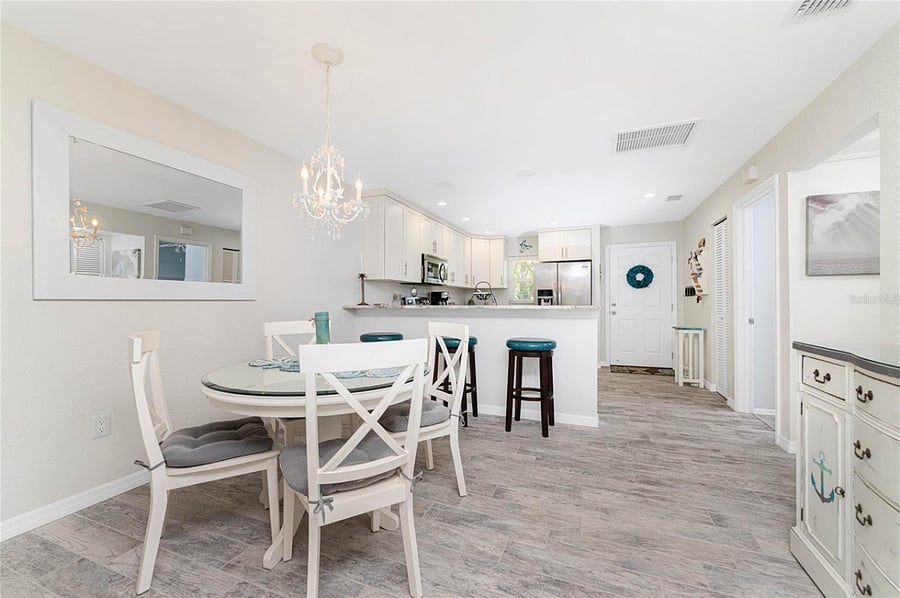 Furnished Finder property 668500_1 photo 12