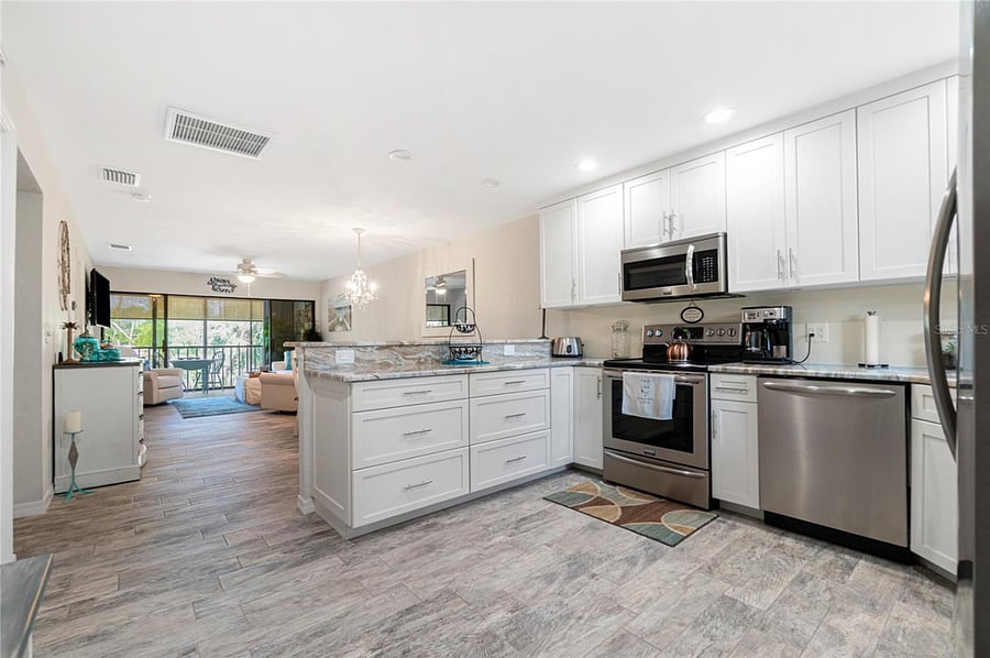 Furnished Finder property 668500_1 photo 15