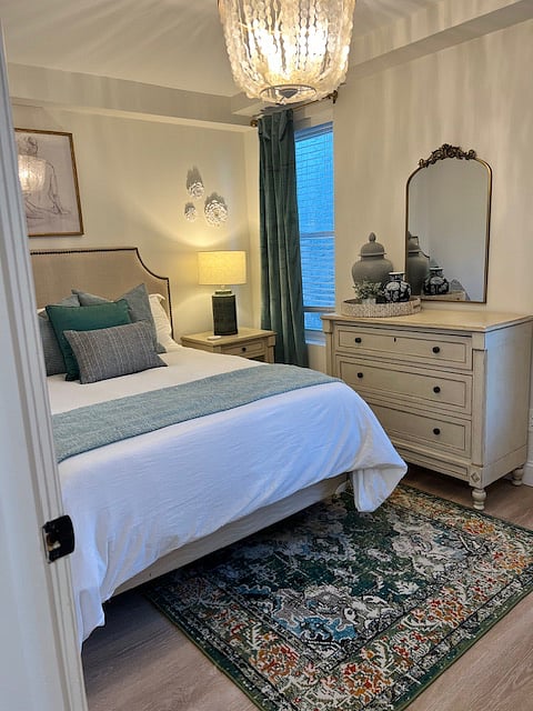 Second middle bedroom on second floor