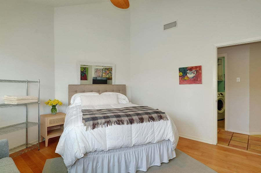 Furnished Finder property 668554_1 photo 12