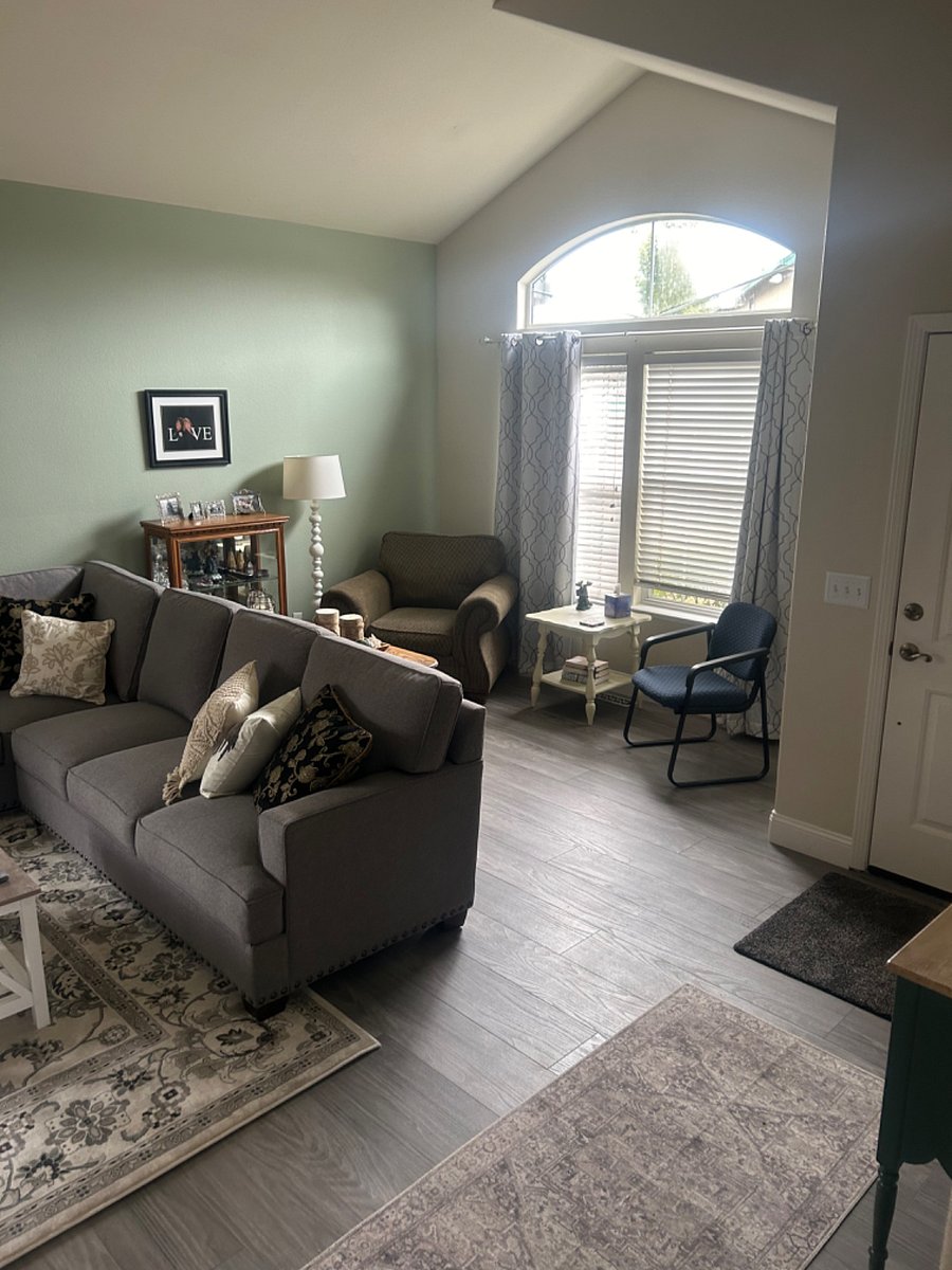 Furnished Finder property 668616_1 photo 4