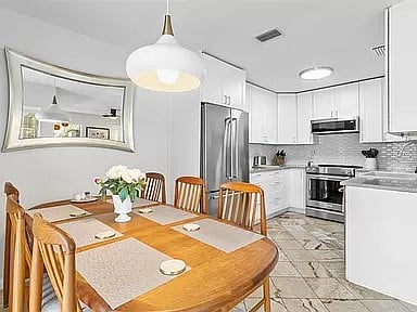 Furnished Finder property 668635_1 photo 9