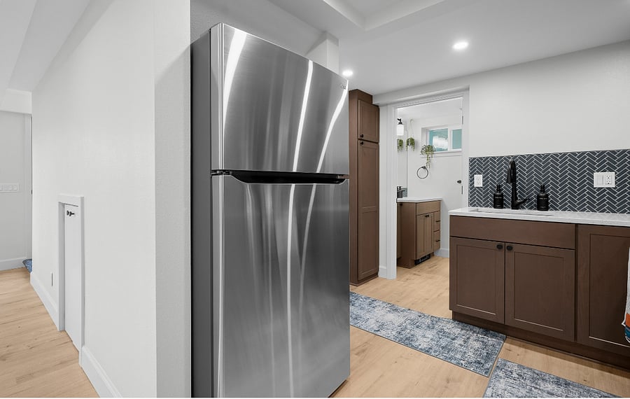 Full-size refrigerator and easy layout