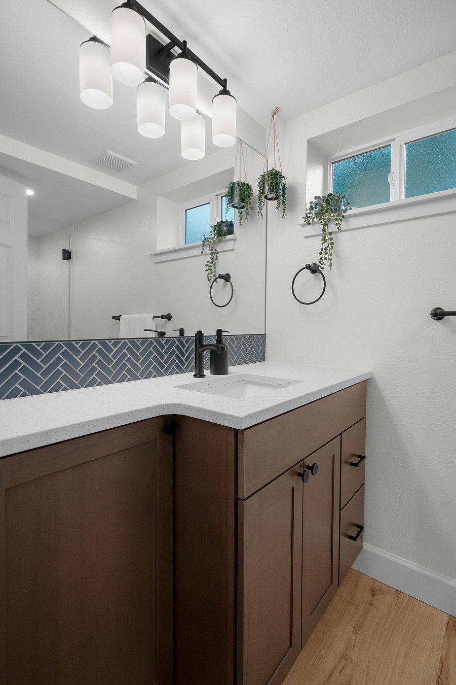 Updated bathroom with modern finishes