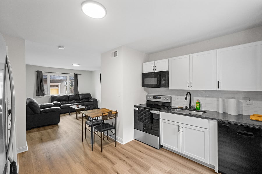 Furnished Finder property 668770_1 photo 25