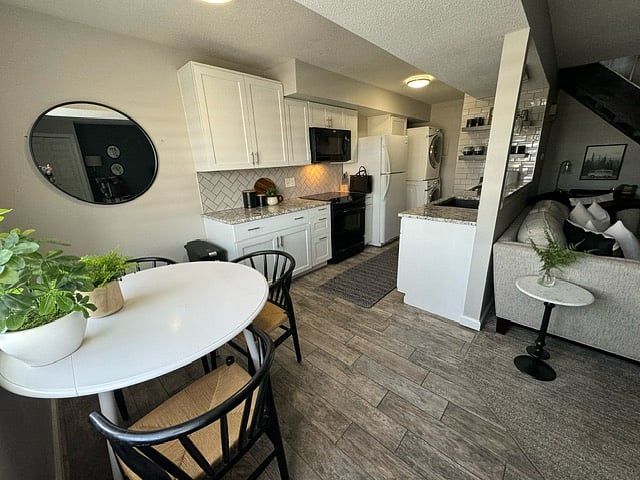 Furnished Finder property 668790_1 photo 3