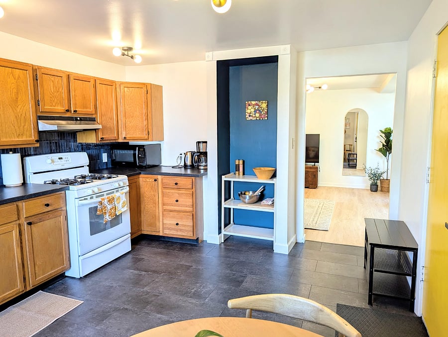 Furnished Finder property 668893_2 photo 8
