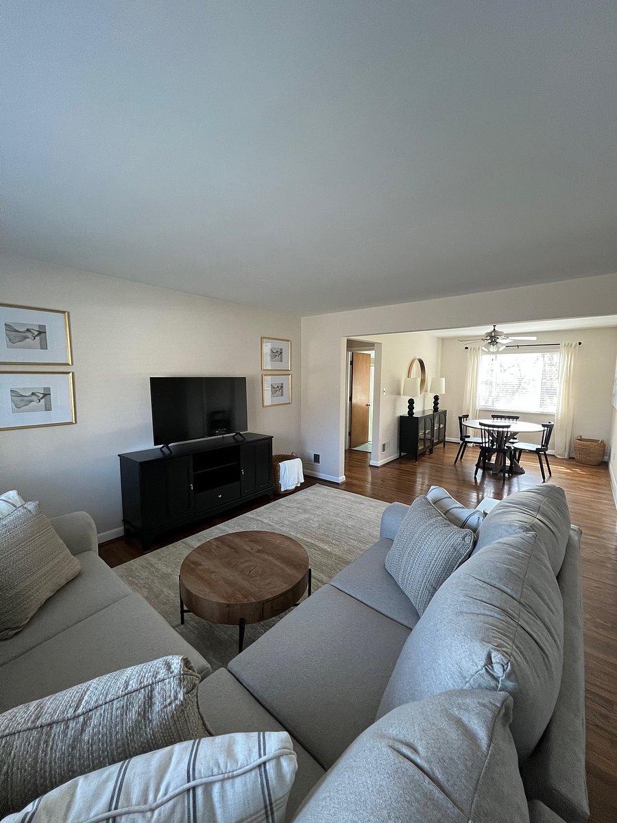 Family Room & Dining Area