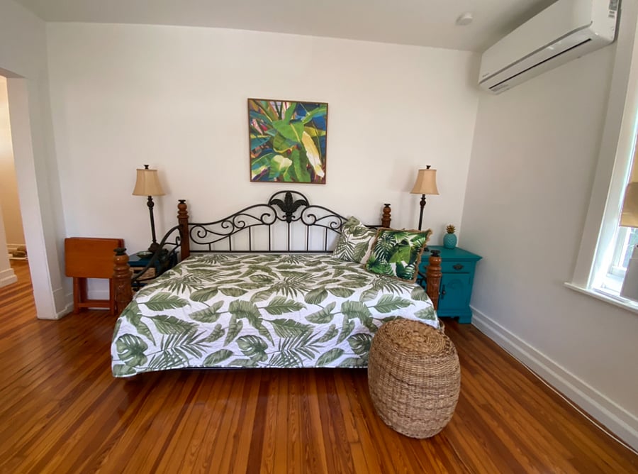 Living room twin day bed with a trundle