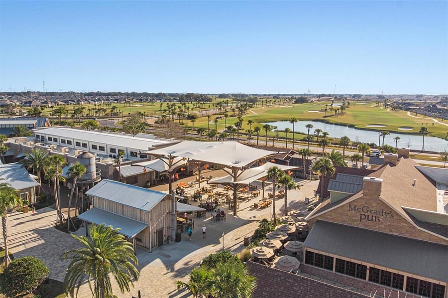 Sawgrass Grove Marketplace is within walking distance from the cottage