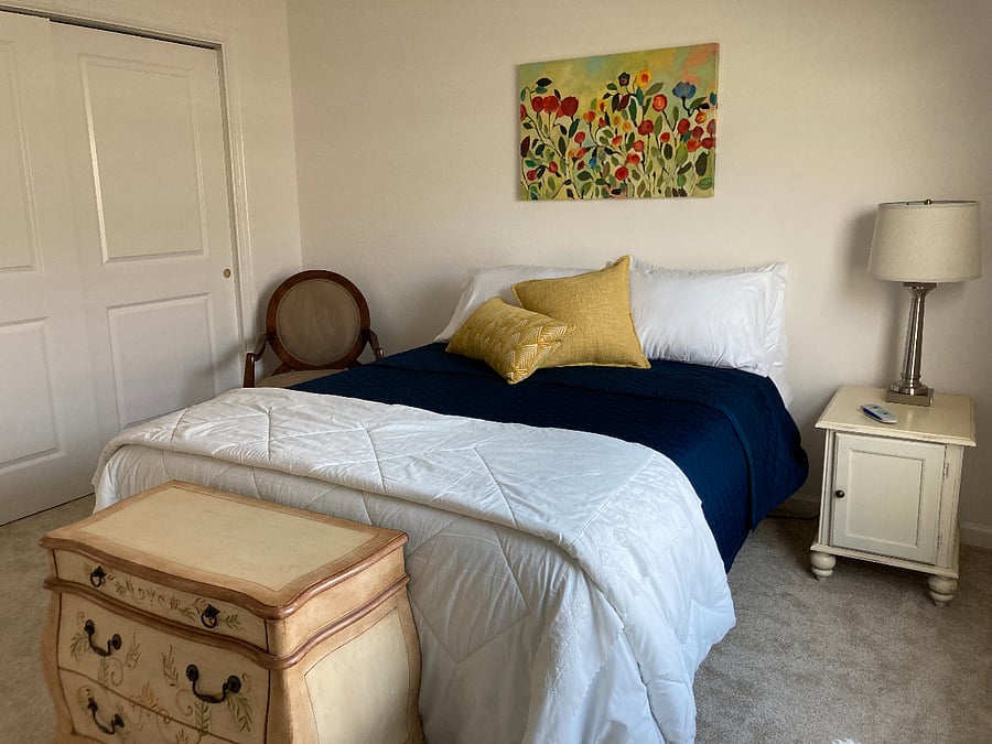 Guest bedroom