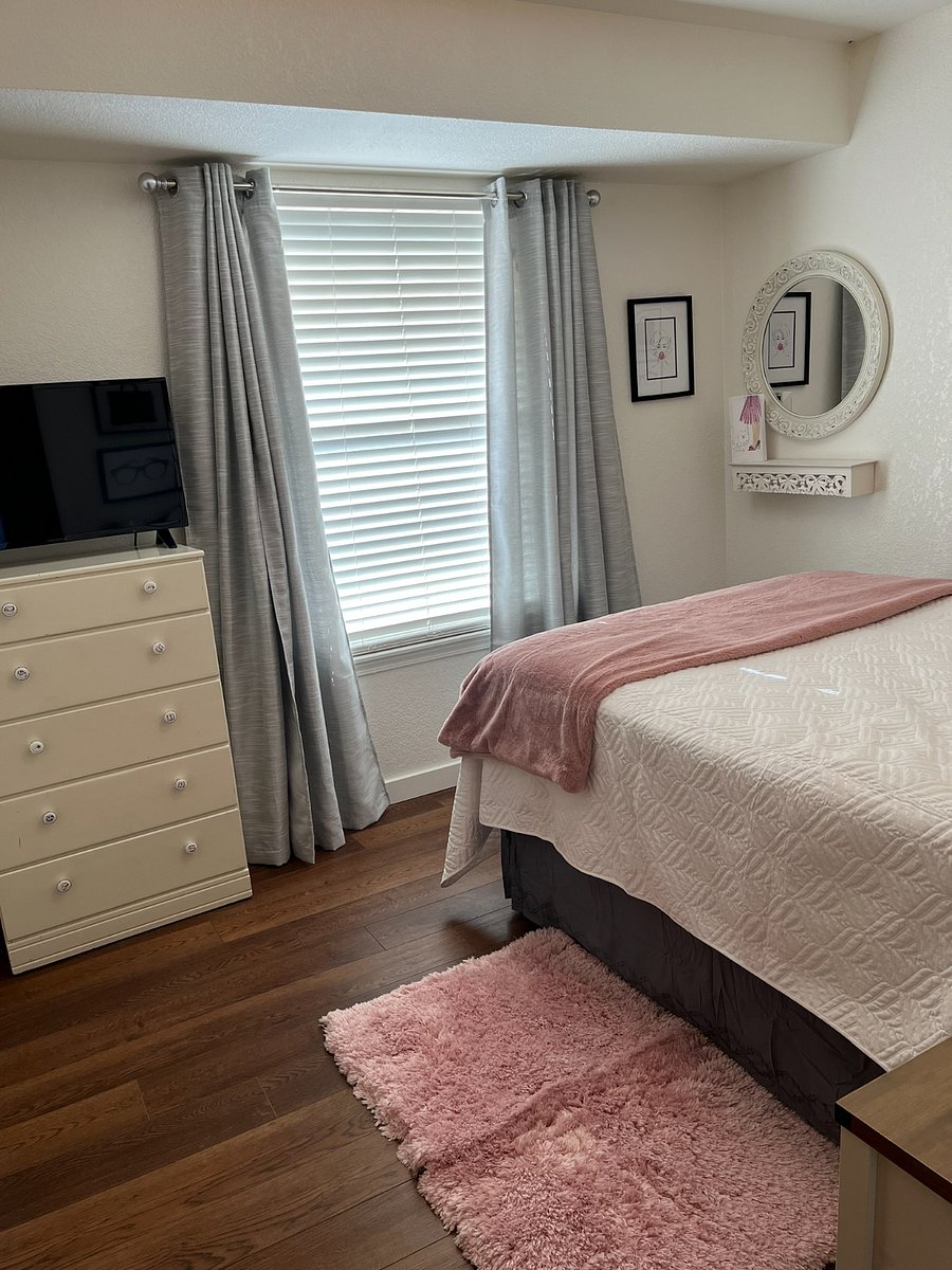 Guest Room 2