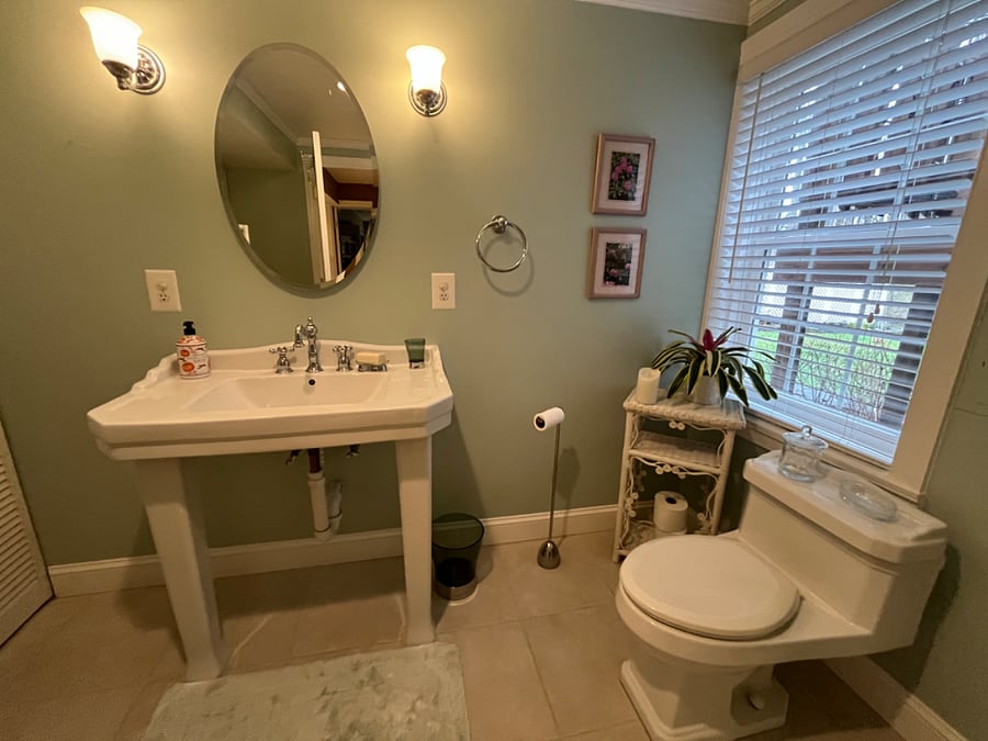 Furnished Private Bathroom