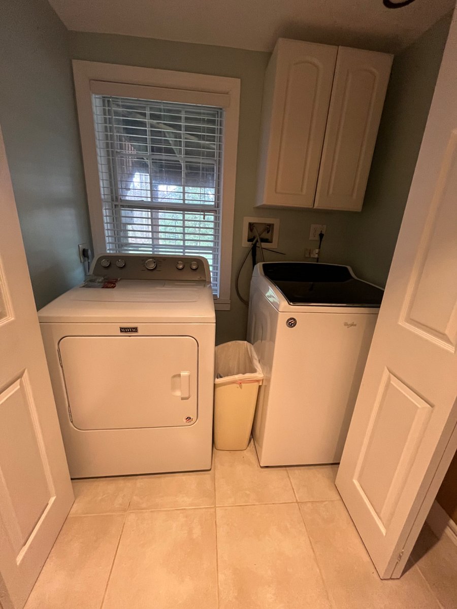 Shared Washer/Dryer for use of Tenant and Landlord.  