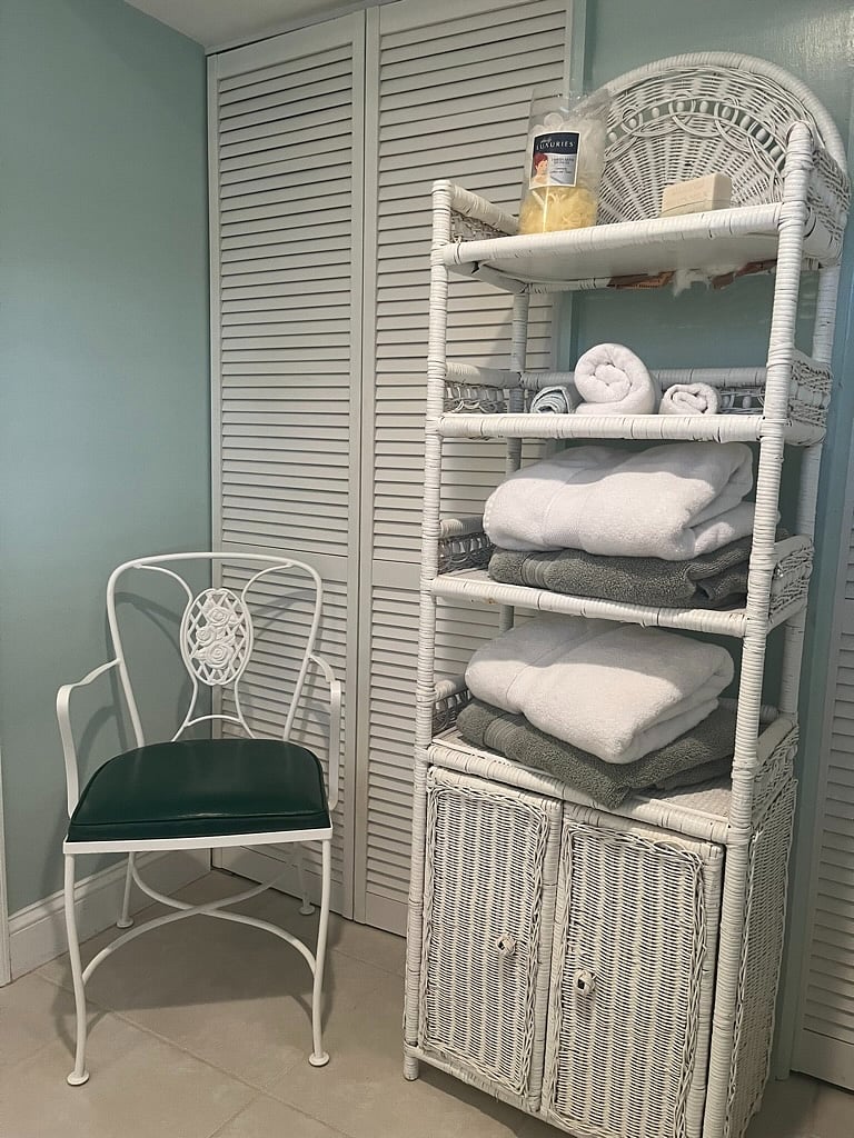 Furnished Private Bathroom