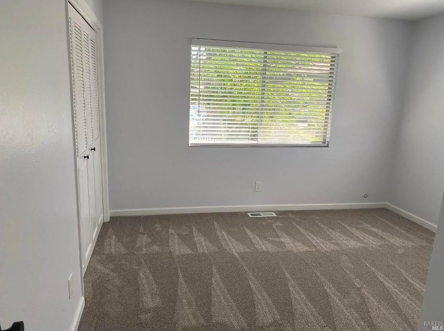 Room fully furnished - upcoming new photos 
