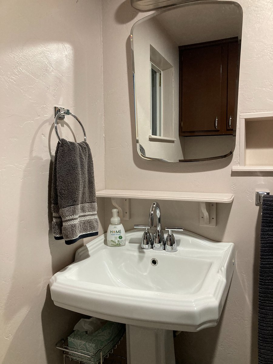 Ensuite bath-back bedroom