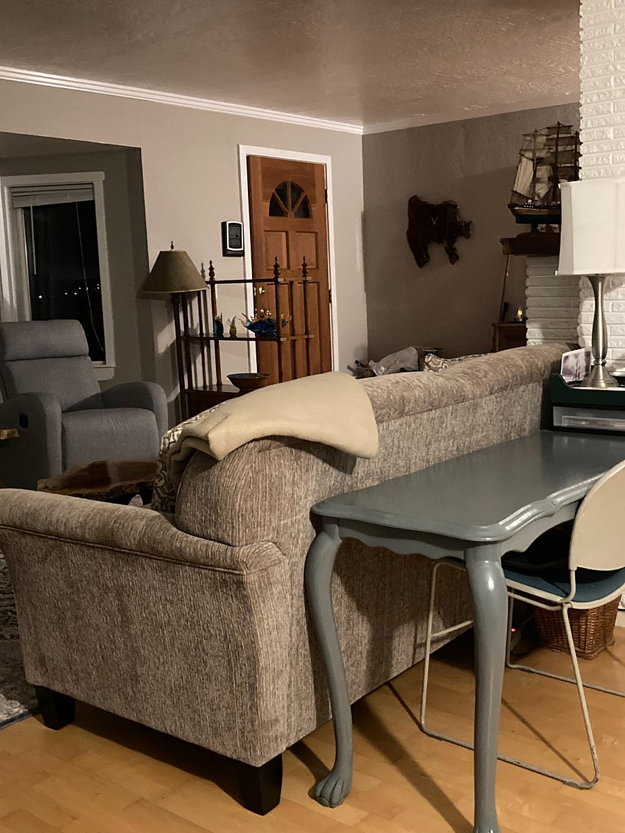 Secondary work station in living room