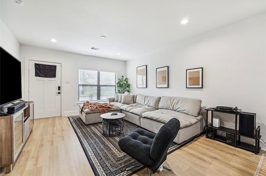 Furnished Finder property 669725_1 photo 7