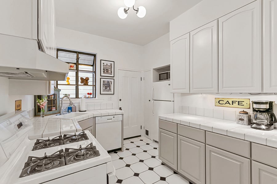 Furnished Finder property 669756_1 photo 8