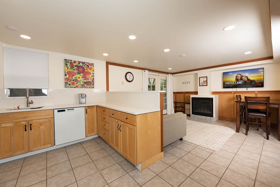Furnished Finder property 669762_1 photo 3
