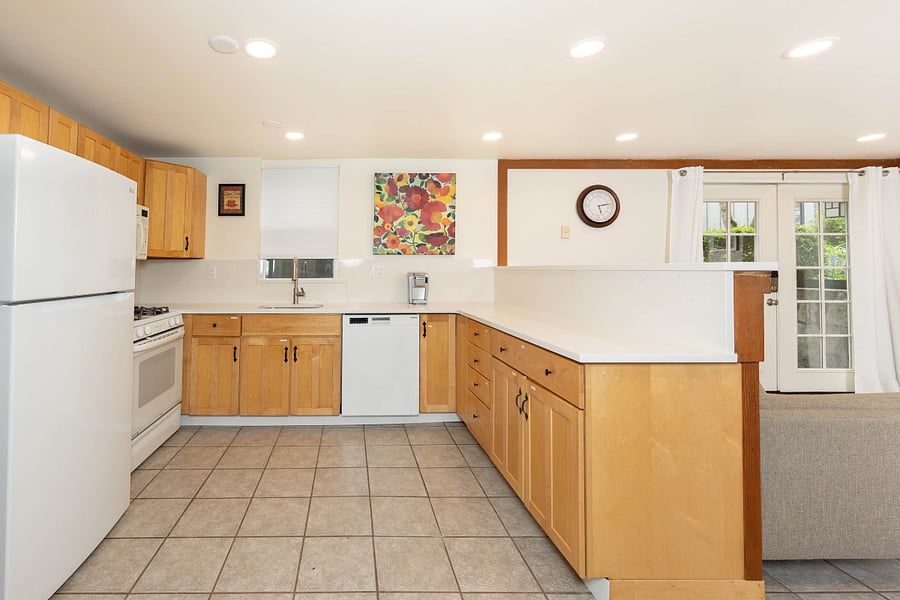Furnished Finder property 669762_1 photo 4