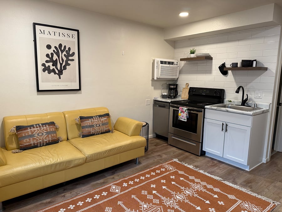 Furnished Finder property 669964_1 photo 1