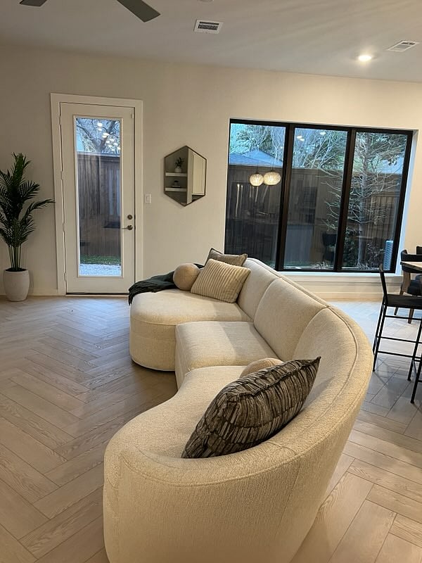 Furnished Finder property 669971_1 photo 1