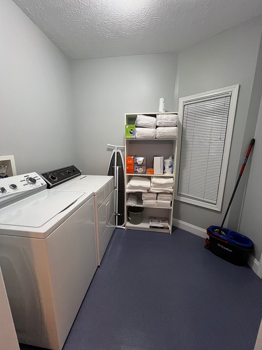 Laundry Rm