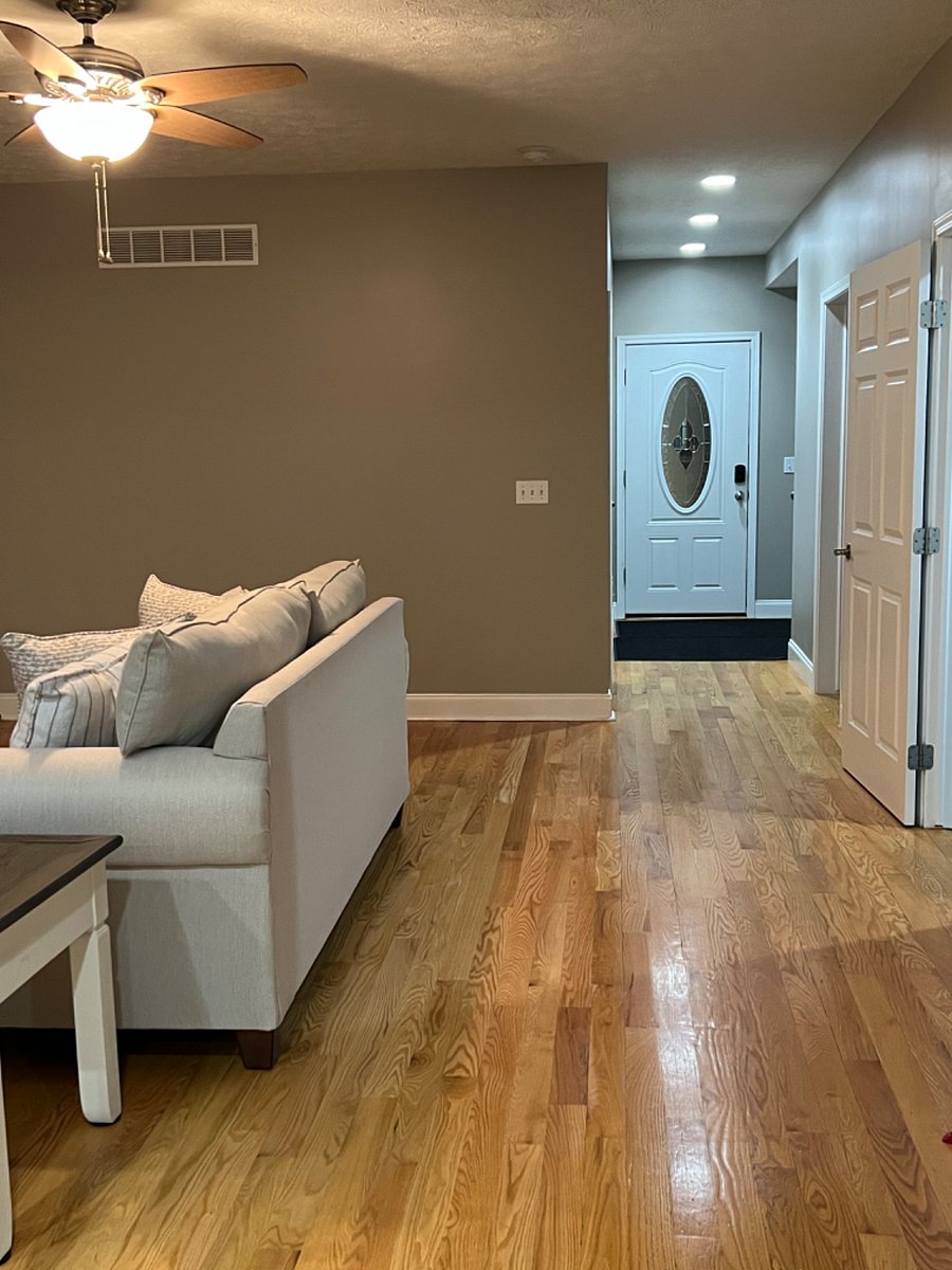 Entry Door/Living Rm