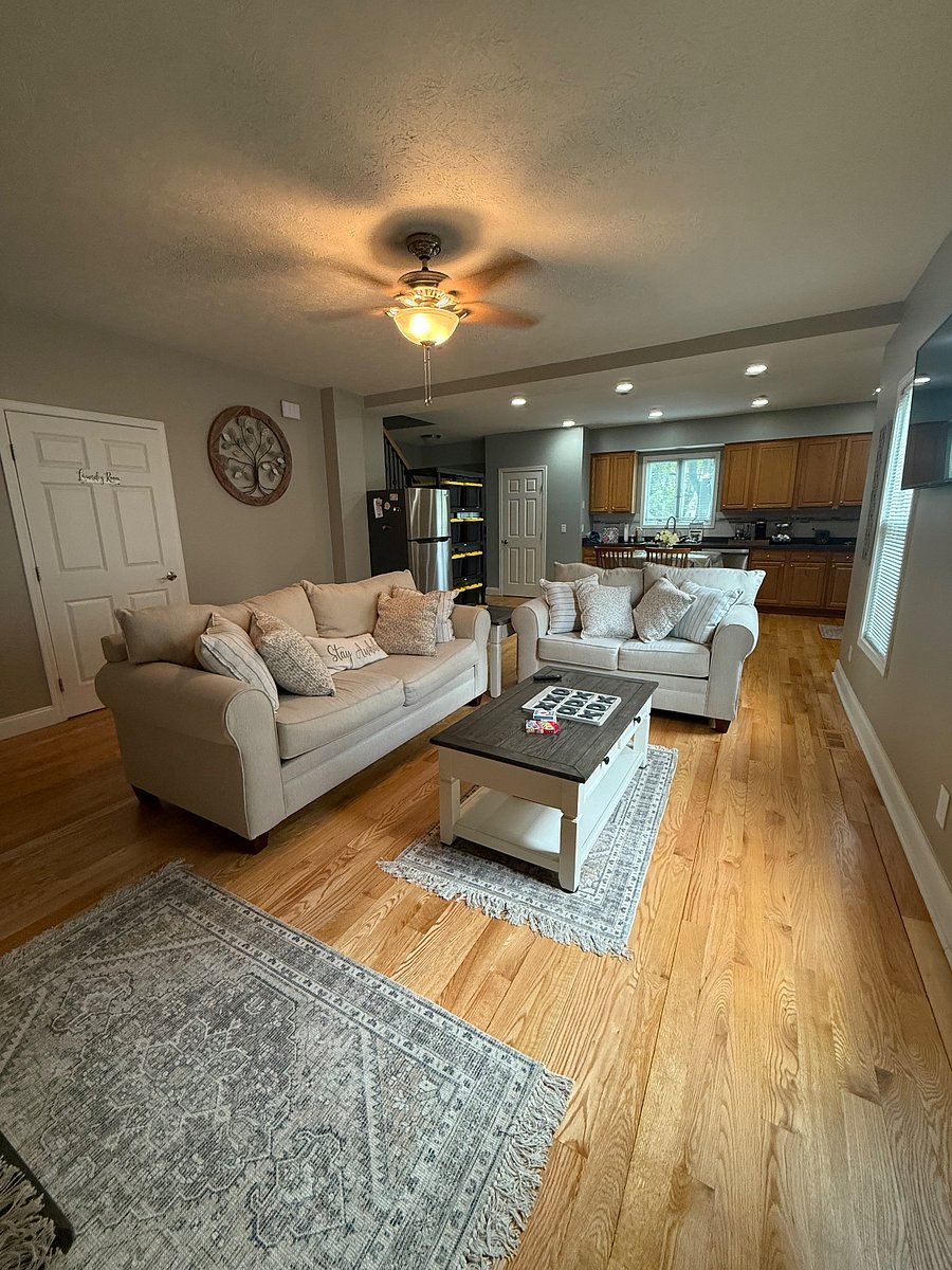 Living Rm/Kitchen