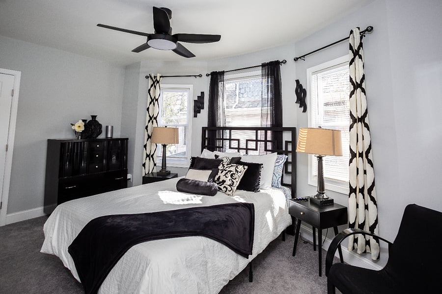 Unwind in the Master Bedroom - 2nd Floor