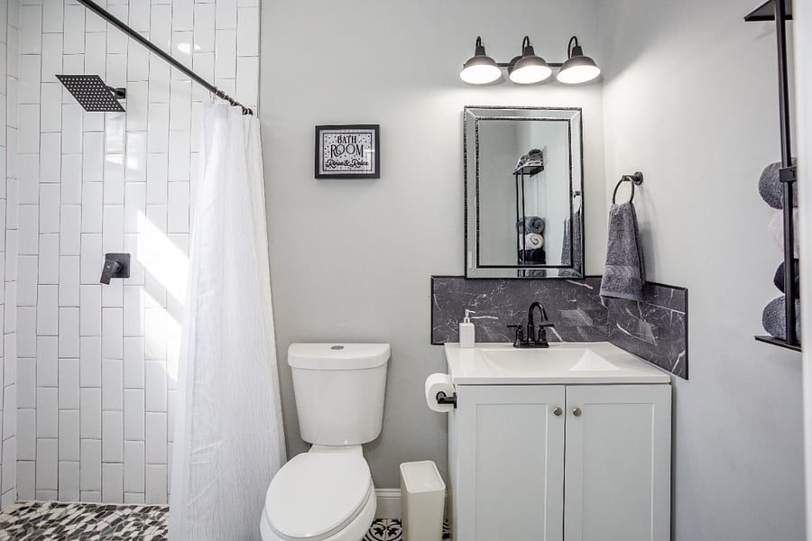 Simmer down in the Master Bathroom