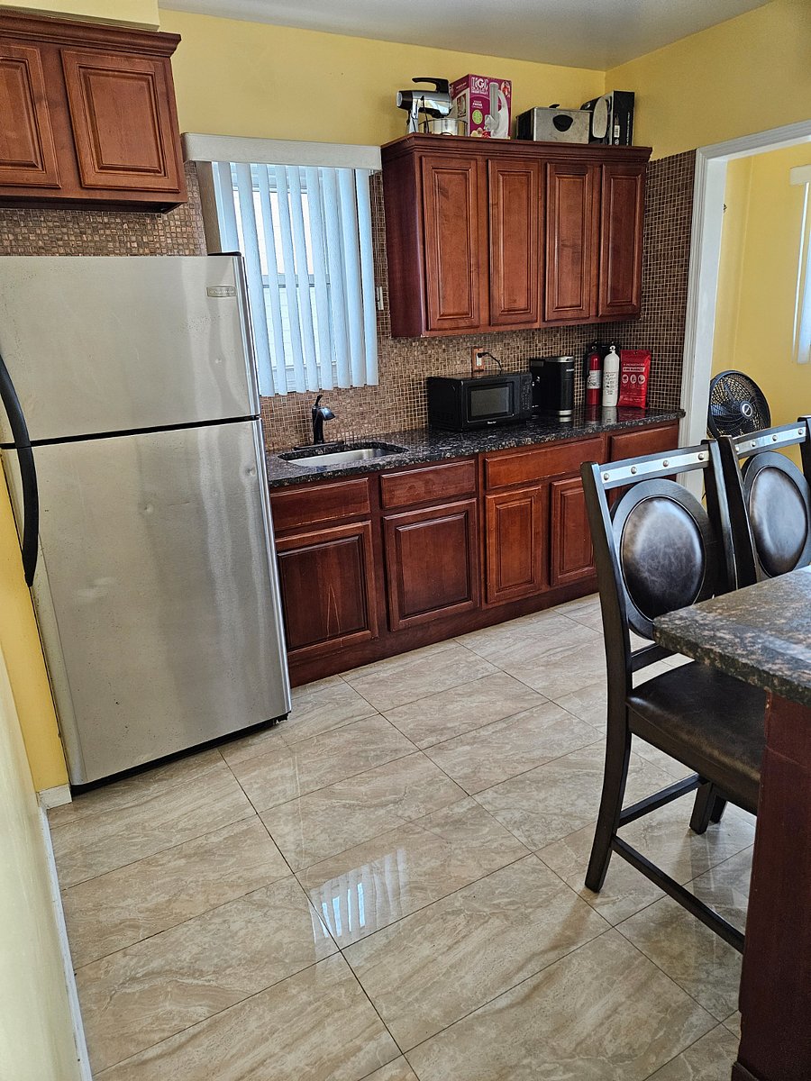 Furnished Finder property 670097_2 photo 1