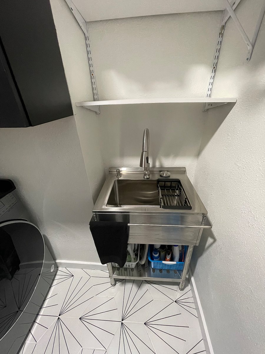 Laundry room, shared. Sink large enough to wash a small dog
