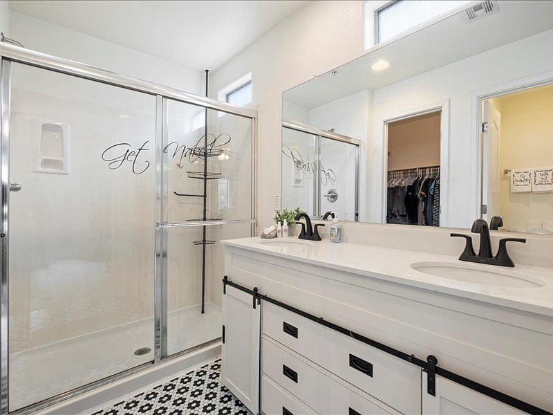 Furnished Finder property 670238_1 photo 3