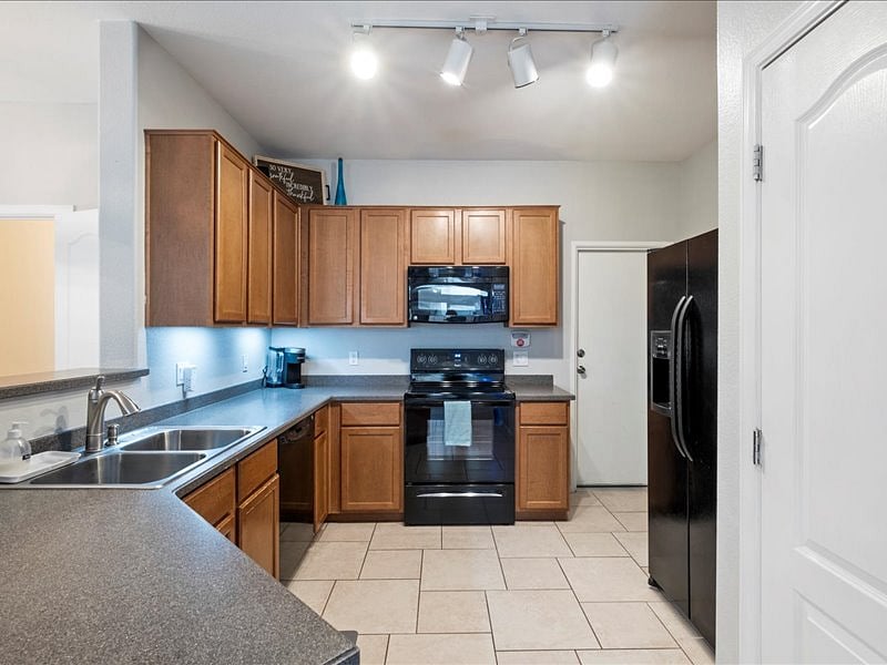 Furnished Finder property 670238_2 photo 6