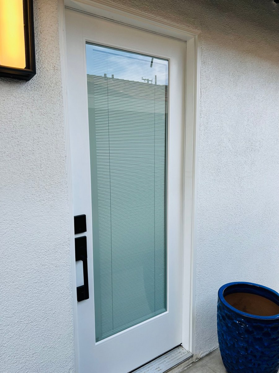 Entrance door.