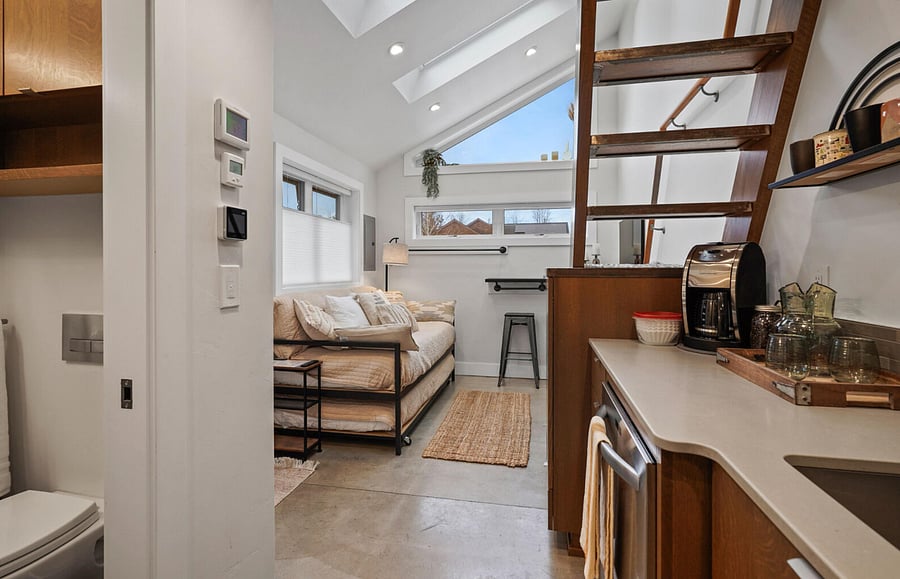 Furnished Finder property 670380_1 photo 5