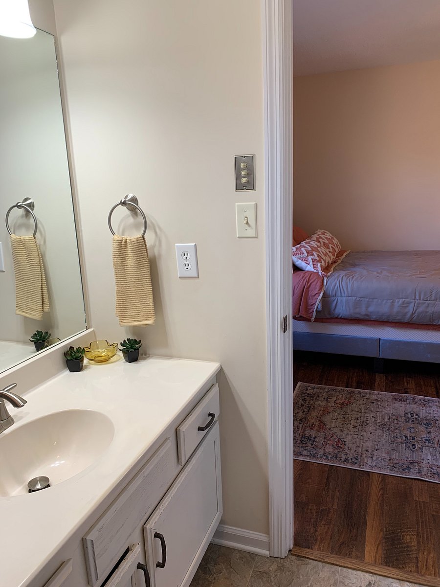 Furnished Finder property 670402_1 photo 32