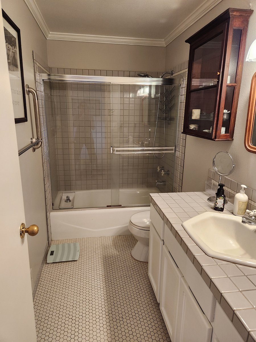 Furnished Finder property 670416_1 photo 16