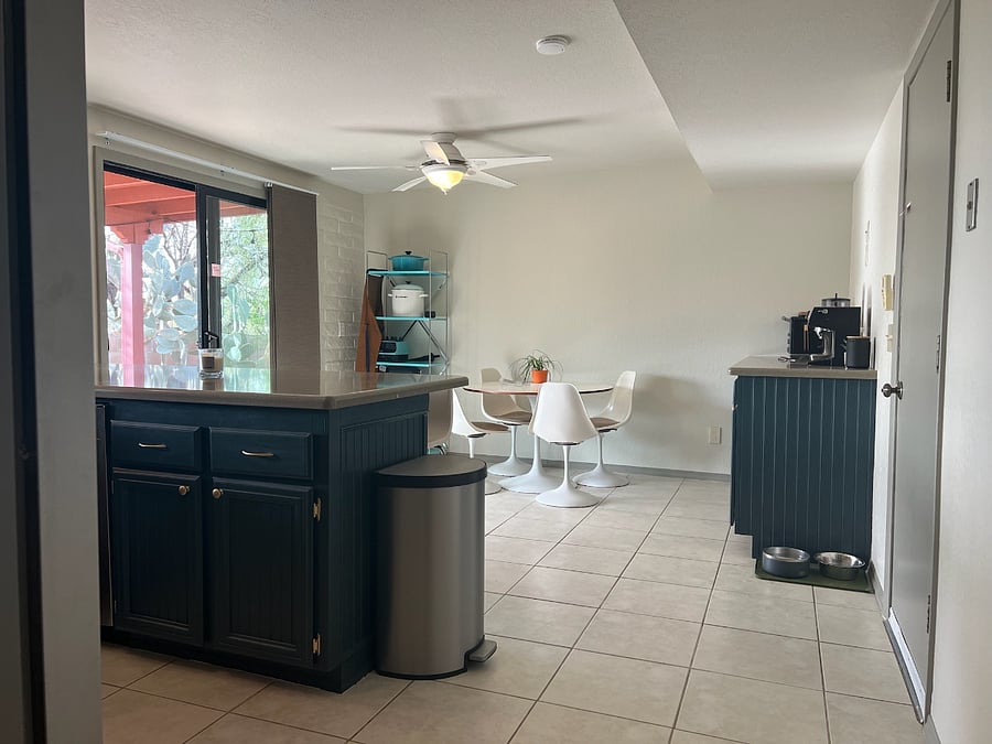 Eat-in Kitchen with Breakfast Bar