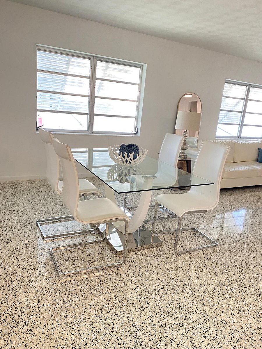 Dinning Room.