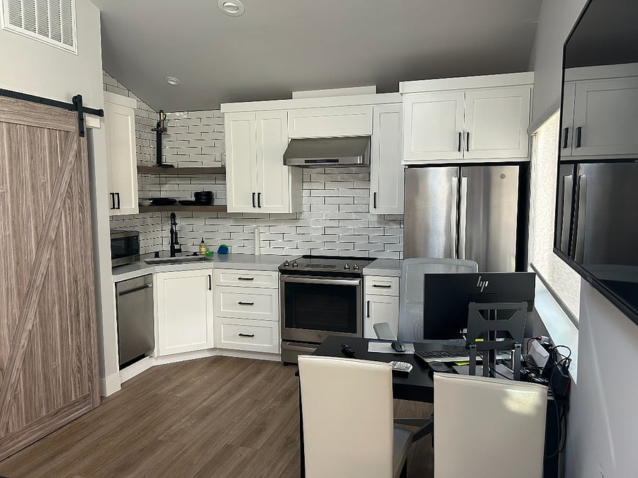 Furnished Finder property 670660_1 photo 5