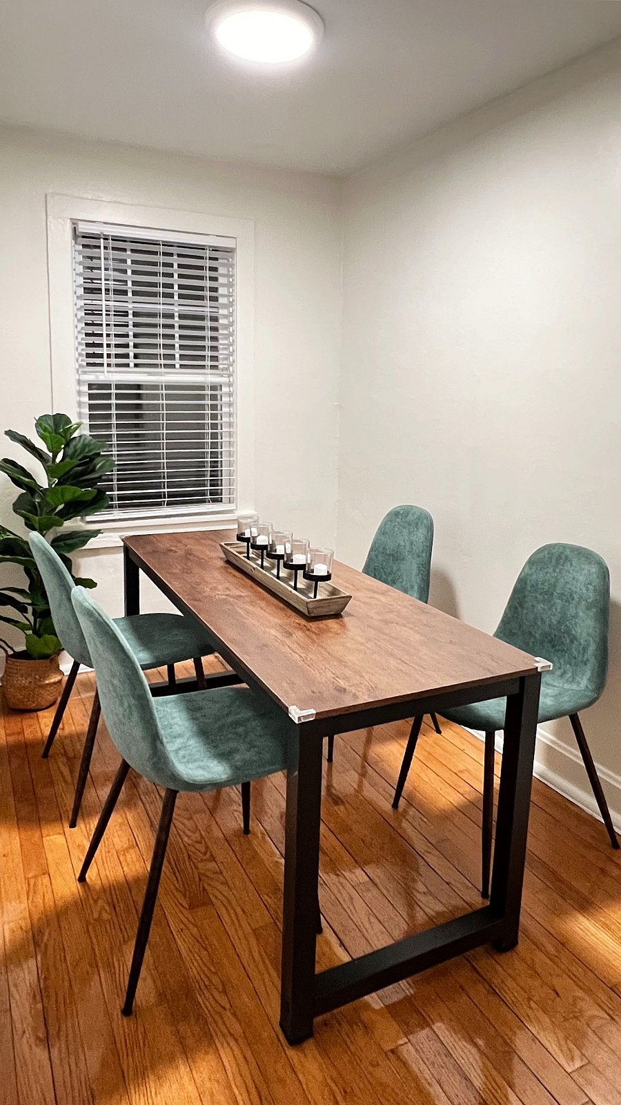 Dinning room can be used as designated office