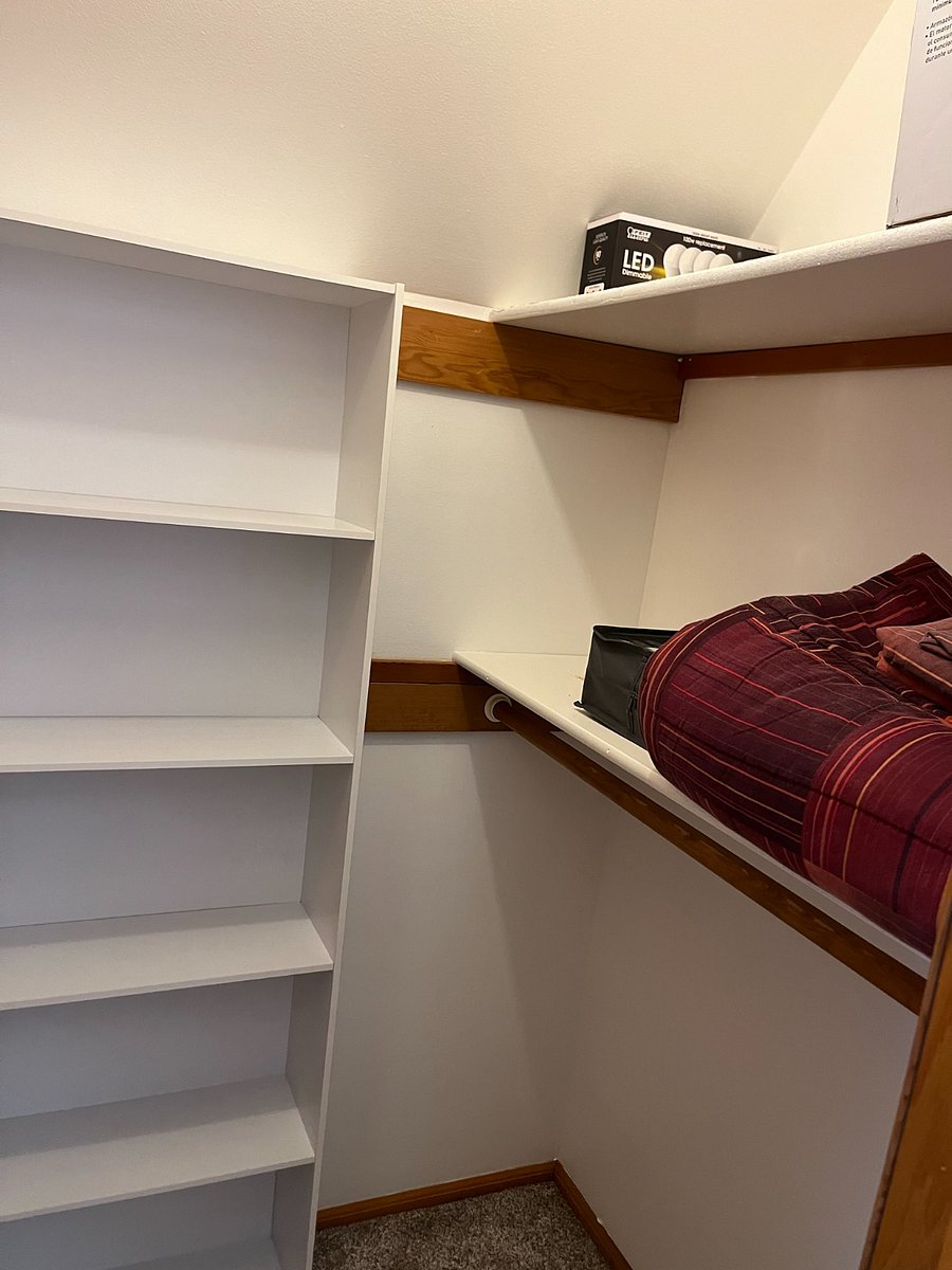 3rd bedroom closet in hallway