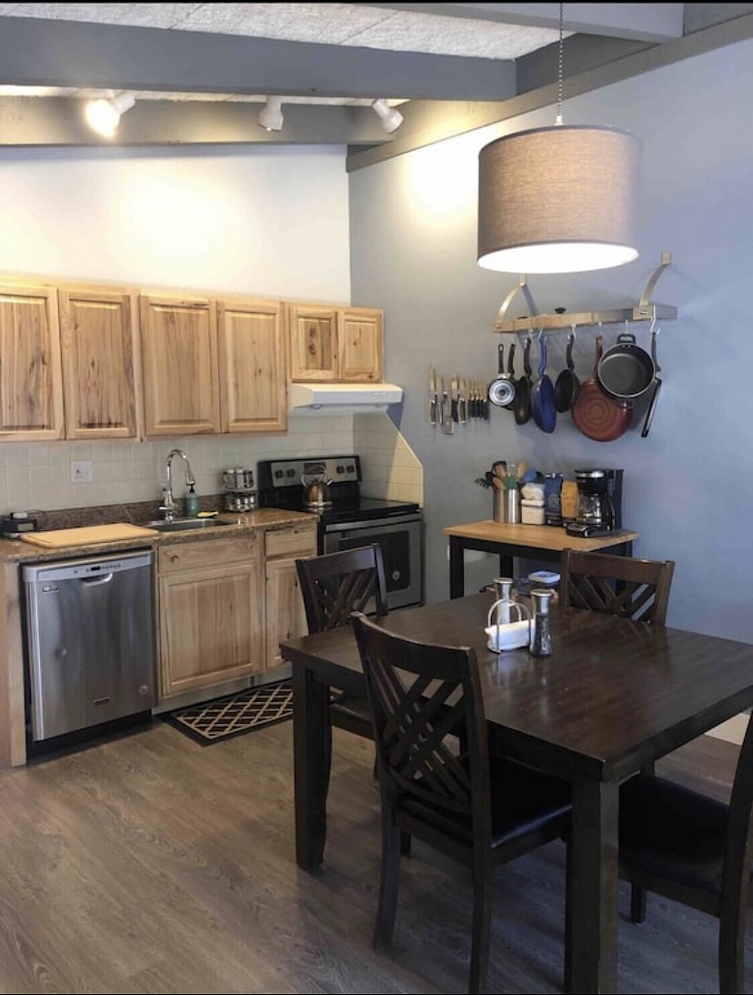 Furnished Finder property 670911_1 photo 3